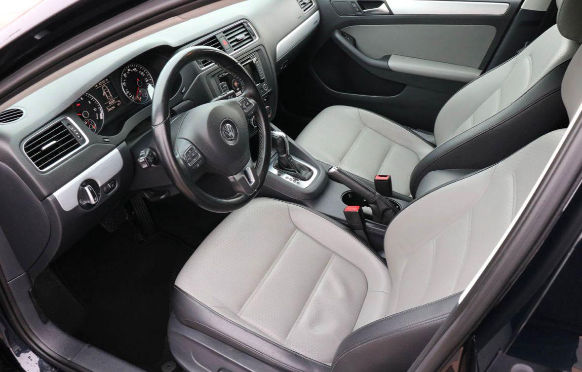 Hybrid Jetta Interior